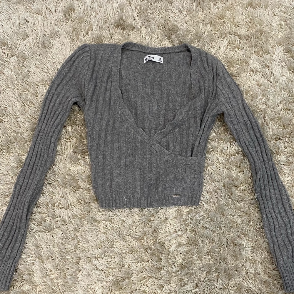 Hollister Ribbed Low Cut Sweater